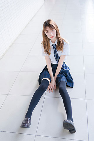芊芊学妹细腿